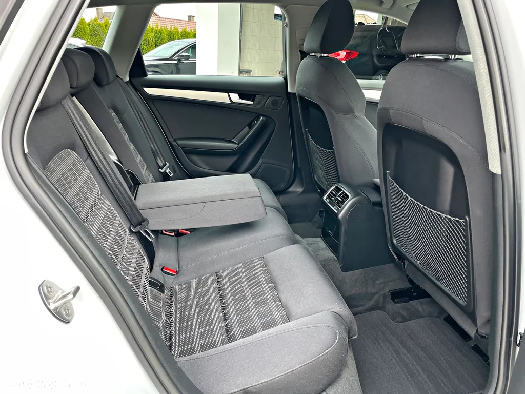 Audi A4 Avant 2.0 TDI DPF multitronic Ambiente - 29