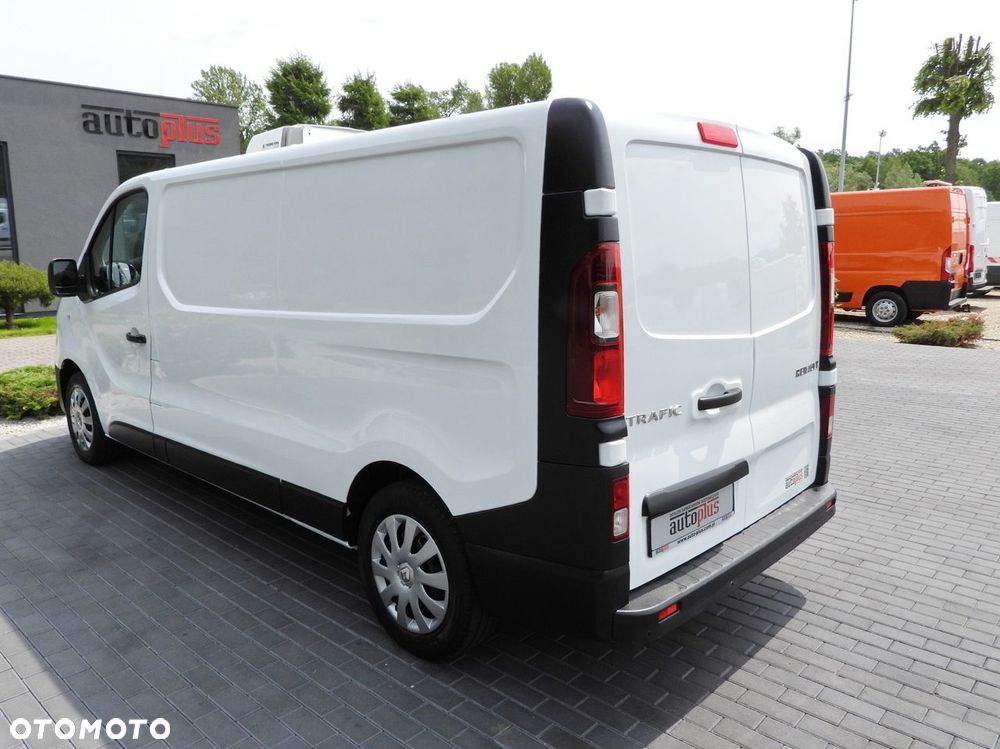 Renault TRAFIC  FURGON CHŁODNIA  0*C TEMPOMAT LEDY KLIMATYZACJA  120KM - 11