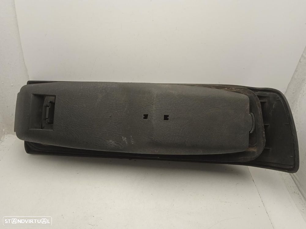 FAROLIM TRASEIRO ESQUERDO FORD SIERRA 1993 - 4