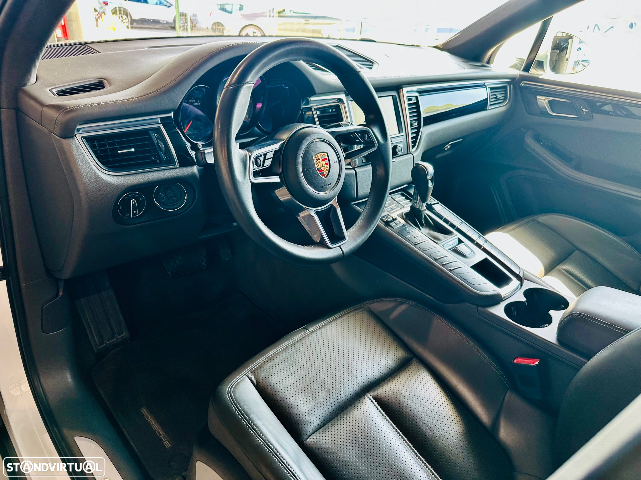 Porsche Macan - 26