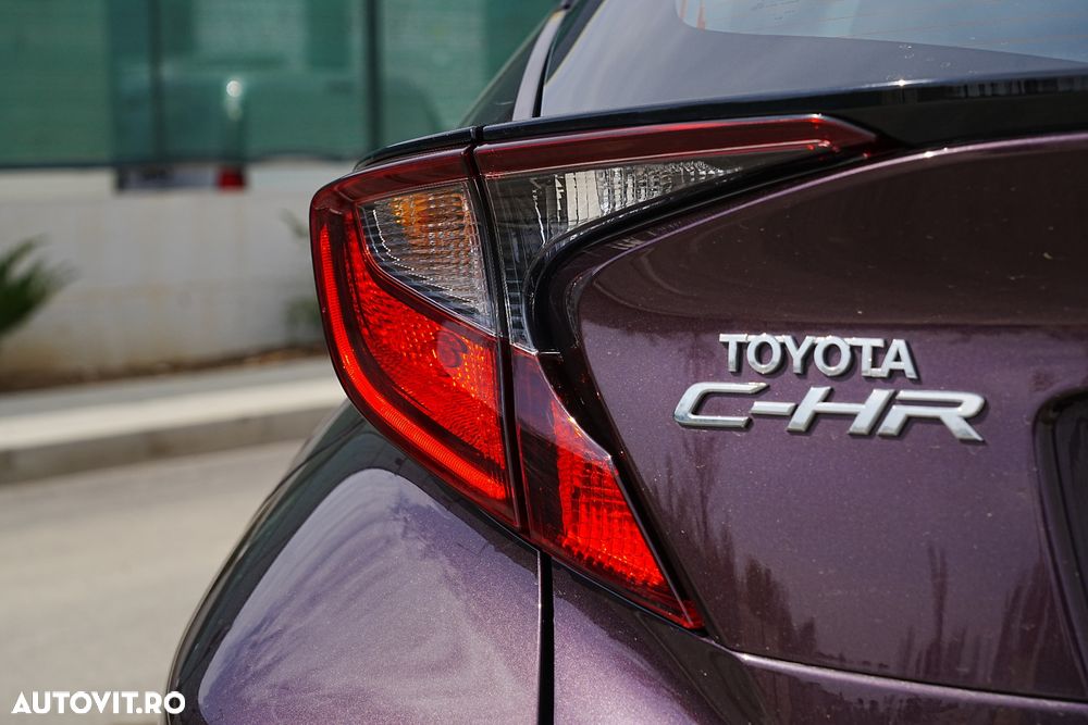 Toyota C-HR 1.8 HSD 122 CP 4x2 CVT Core - 11