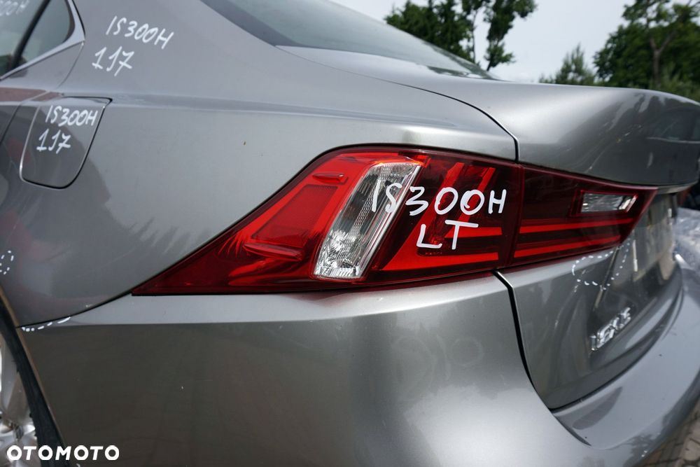 LAMPA TYLNA LEWA IS III E3 81561-53280 LEXUS 2013-2017 - 1
