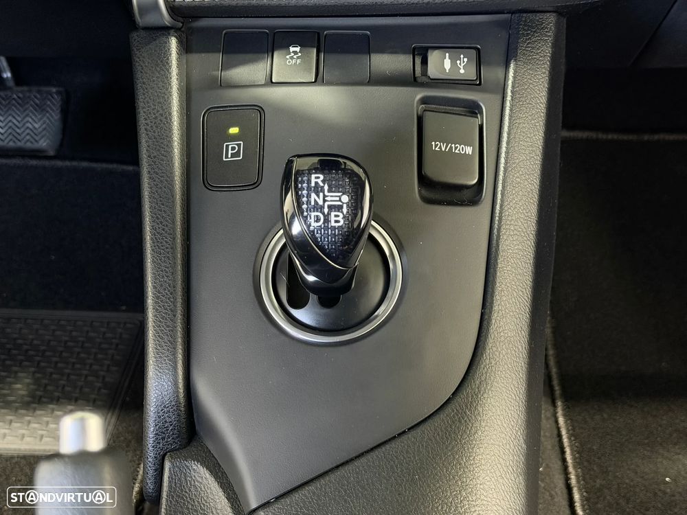 Toyota Auris Touring Sports 1.8 HSD Exclusive+Navi - 34