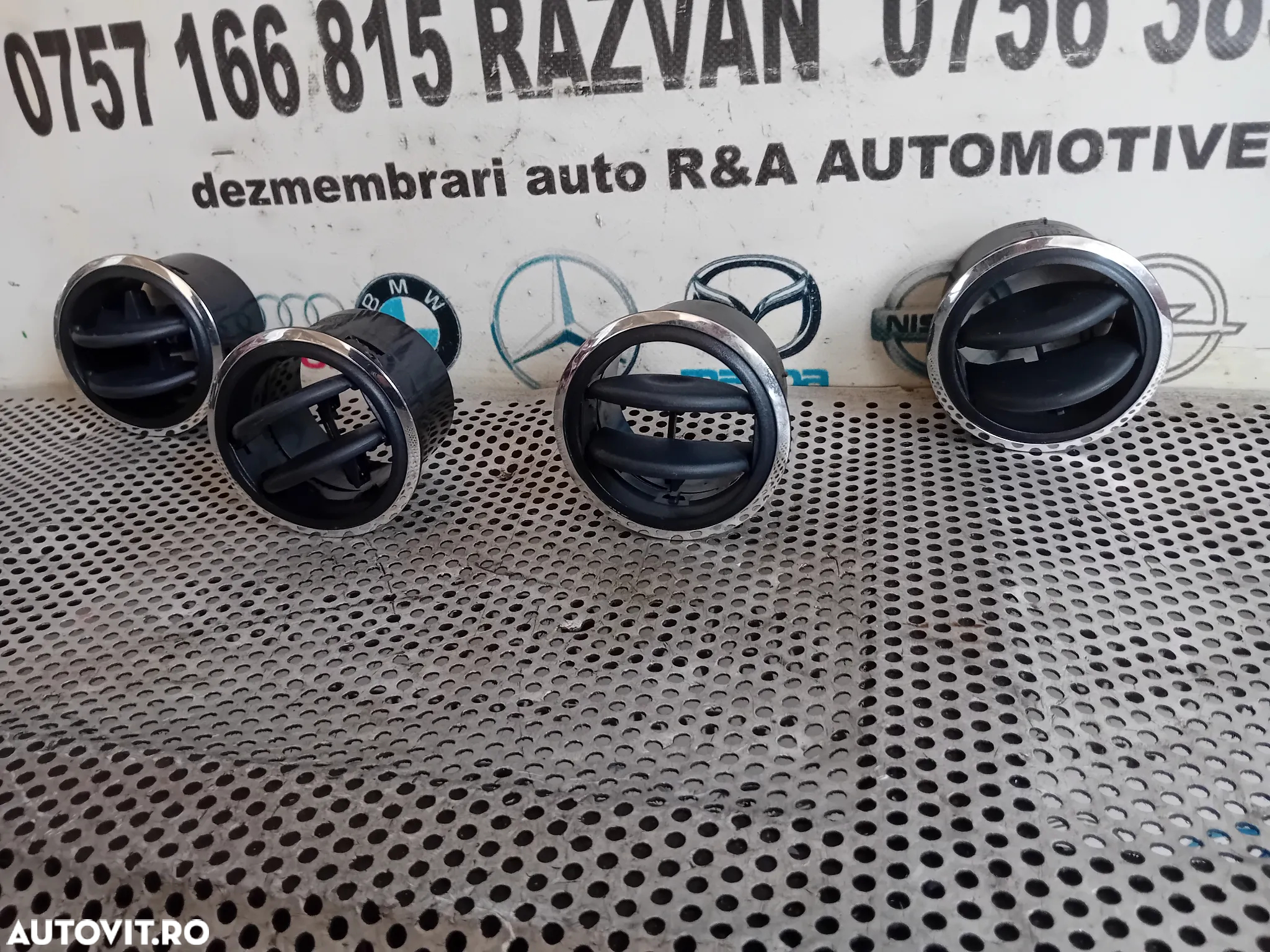 Grile Grila Aerisire Ventilatie Bord Dacia Duster 2010-2017 Motor K9KR858 Cutie TL8B005 - 4