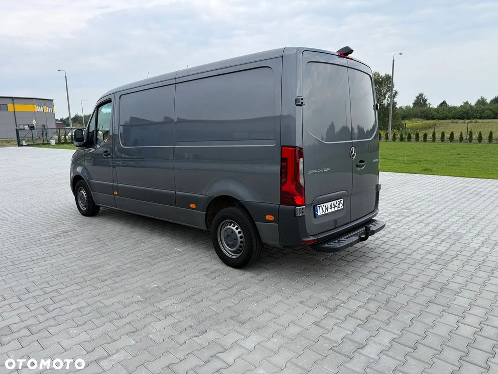 Mercedes-Benz Sprinter - 3