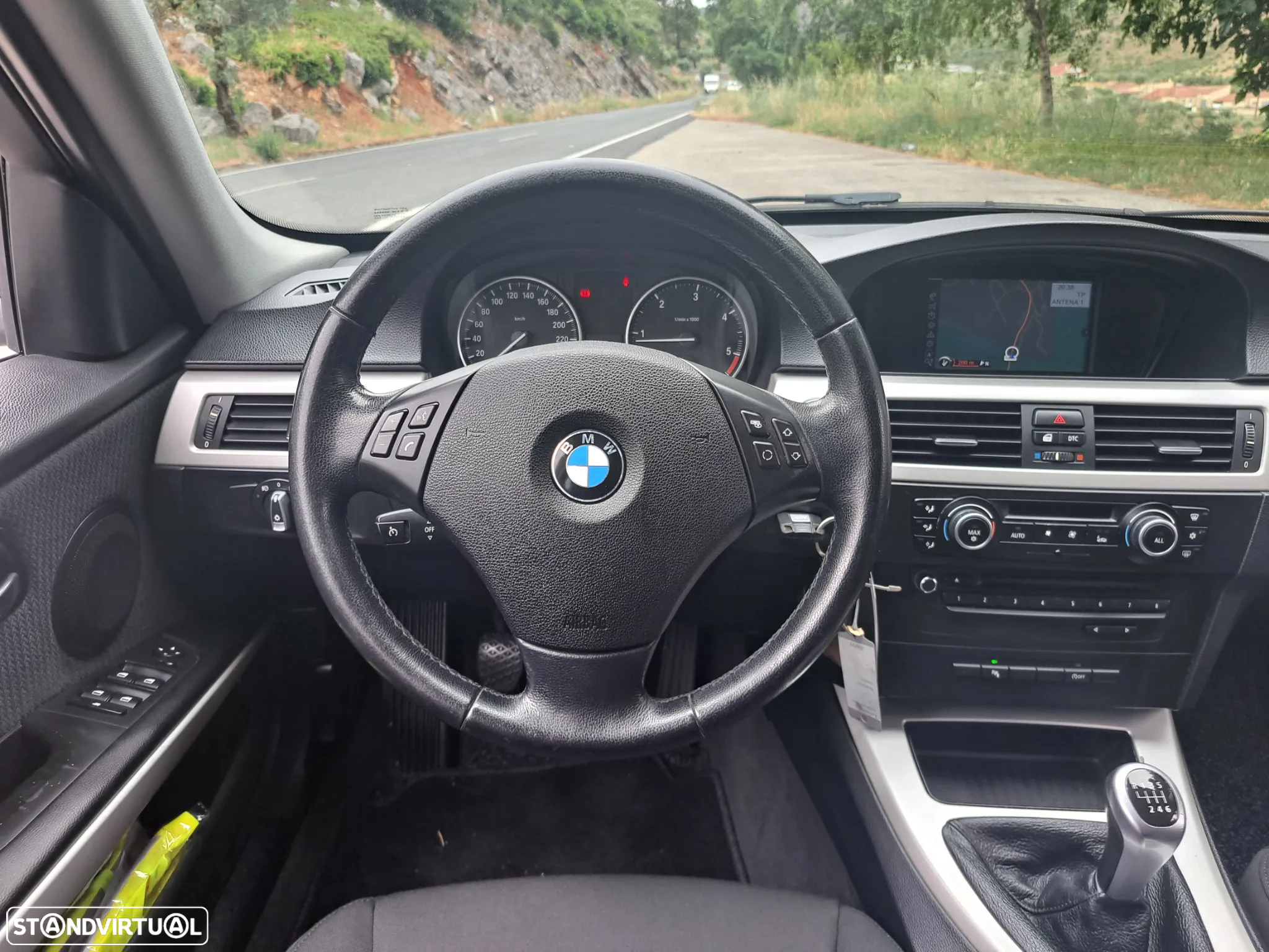 BMW 320 d Touring EfficientDynamics Navigation - 16