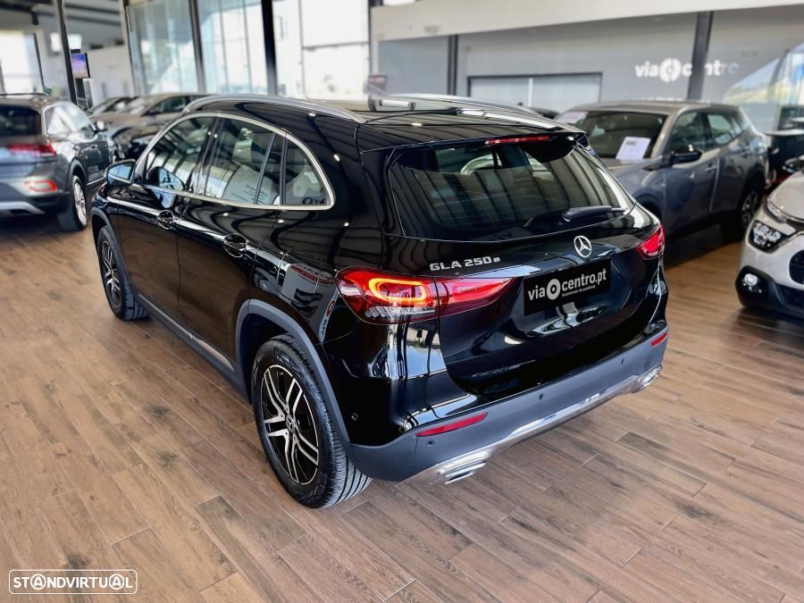 Mercedes-Benz GLA 250 e 8G-DCT Progressive - 4