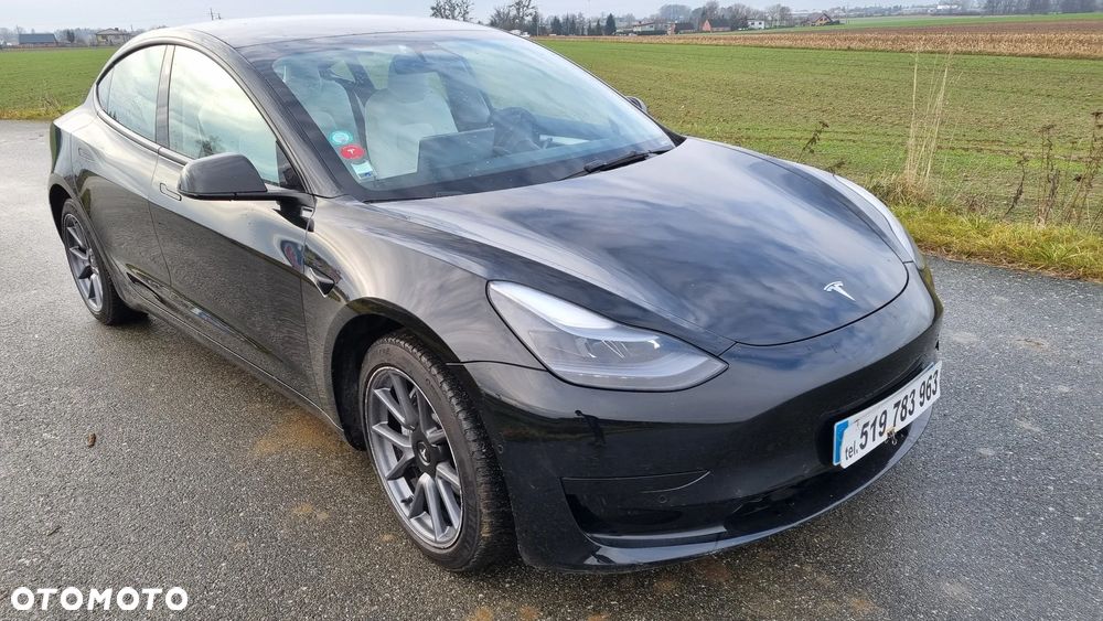 Tesla Model 3 - 13