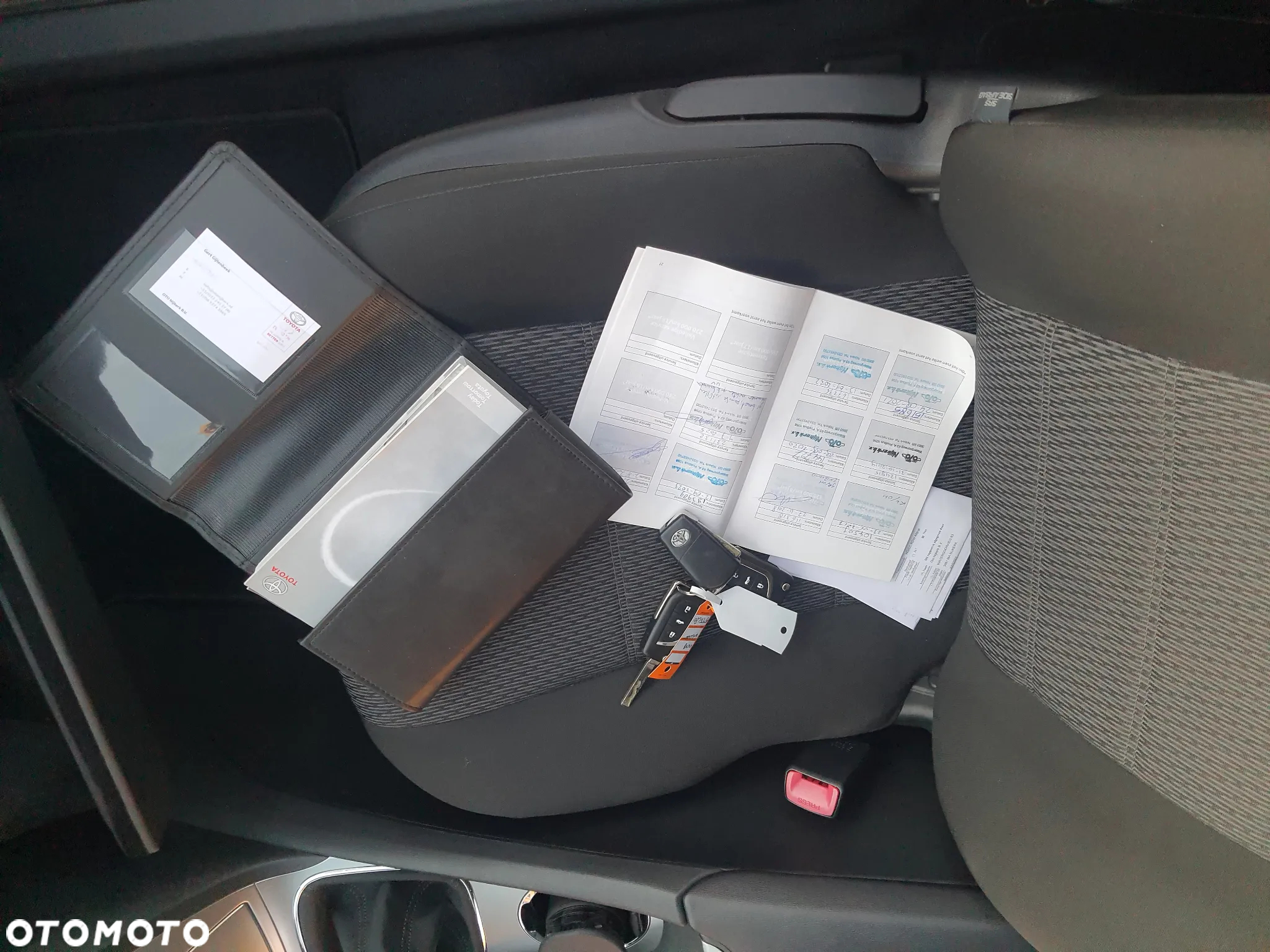 Toyota Avensis 1.8 Business Edition - 14