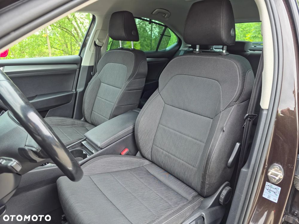 Skoda Superb 2.0 TSI Ambition DSG - 36