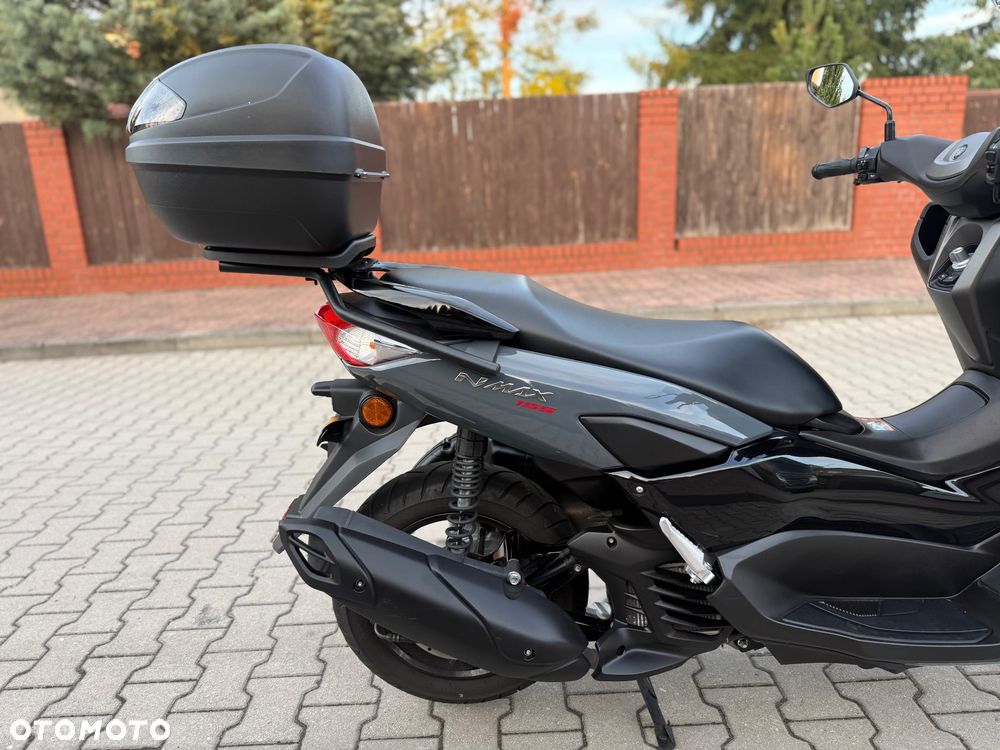 Yamaha NMAX - 10