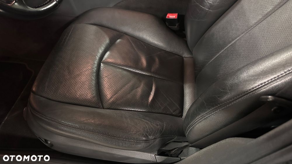 Mercedes-Benz Klasa E - 9