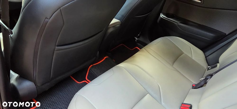 Toyota C-HR - 11