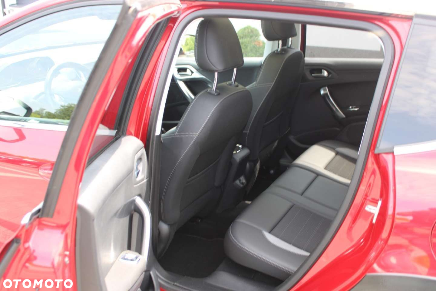 Peugeot 2008 - 25
