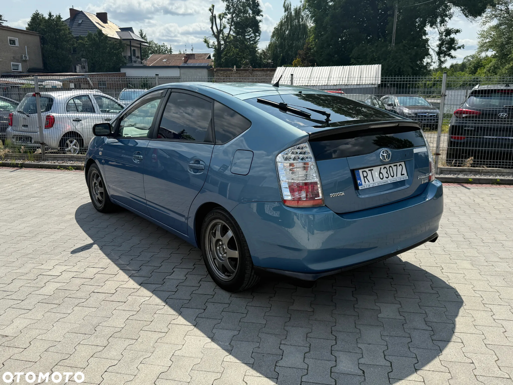 Toyota Prius (Hybrid) Executive - 4
