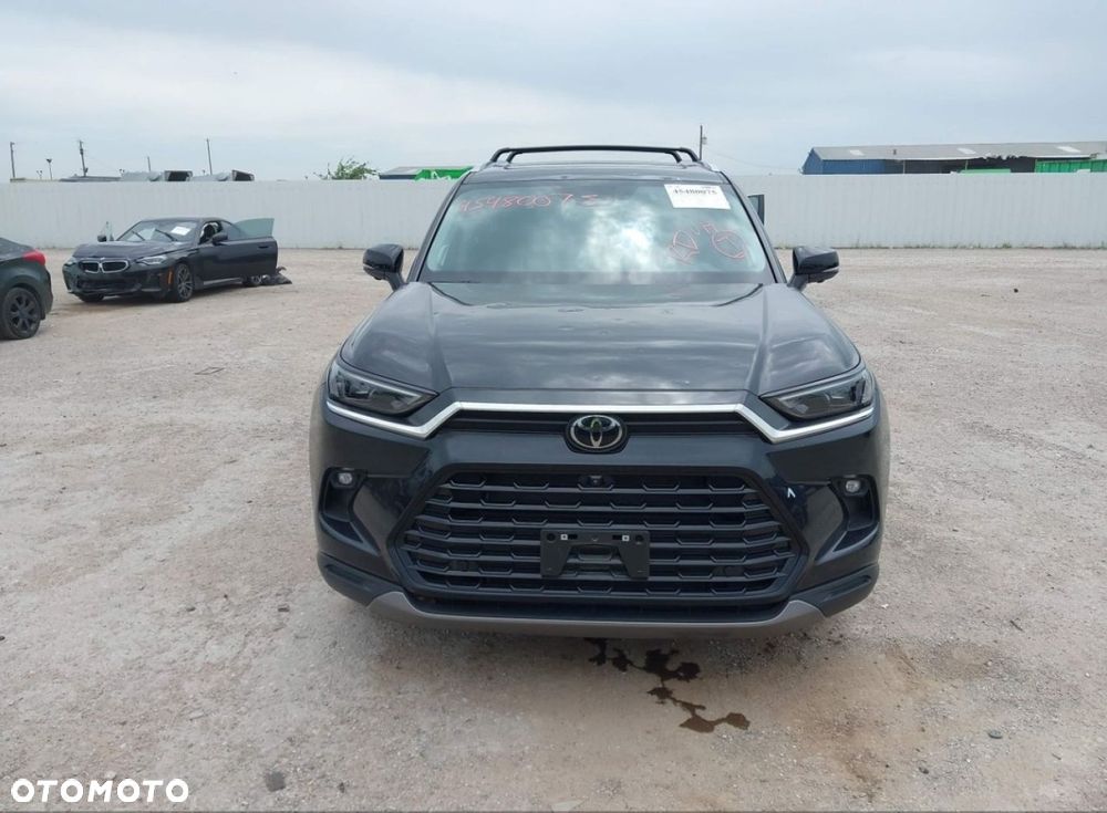 Toyota Grand Highlander - 8