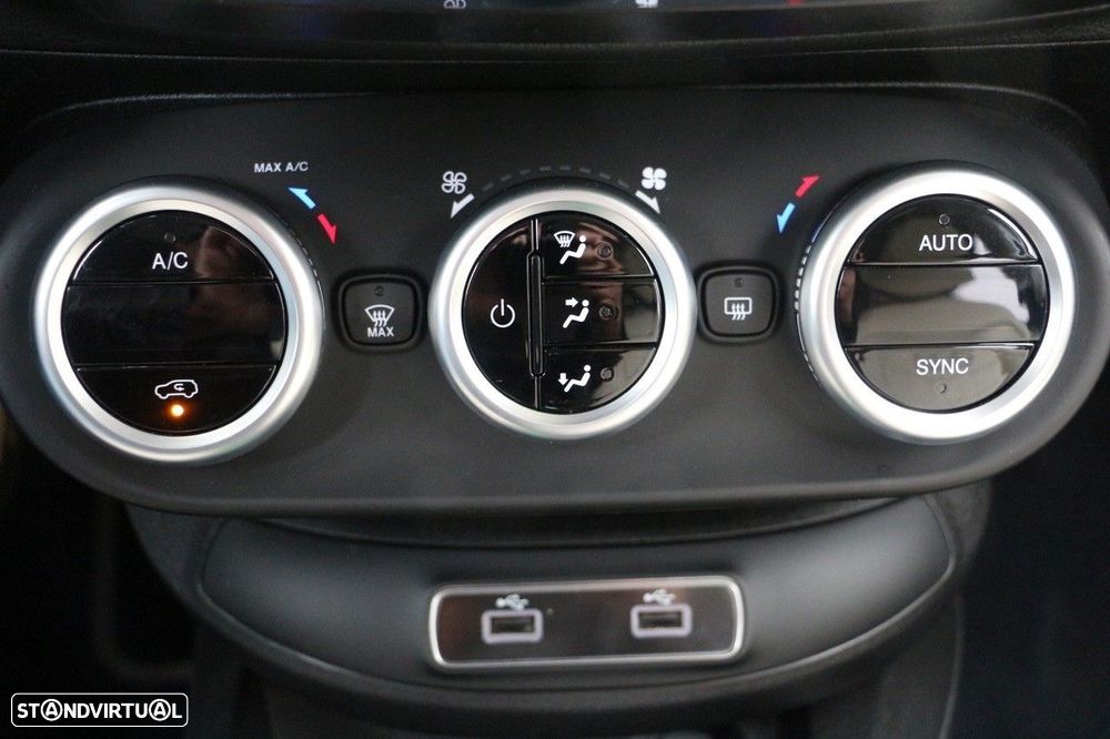 Fiat 500X 1.5 GSE MHEV Yacht Club Capri - 37