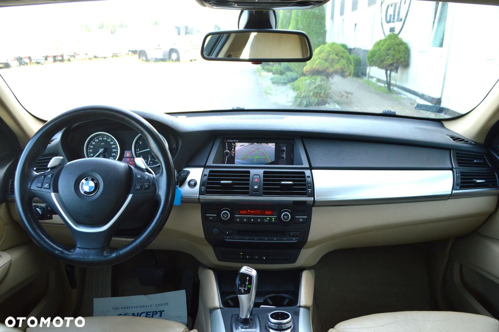 BMW X6 50i xDrive - 17