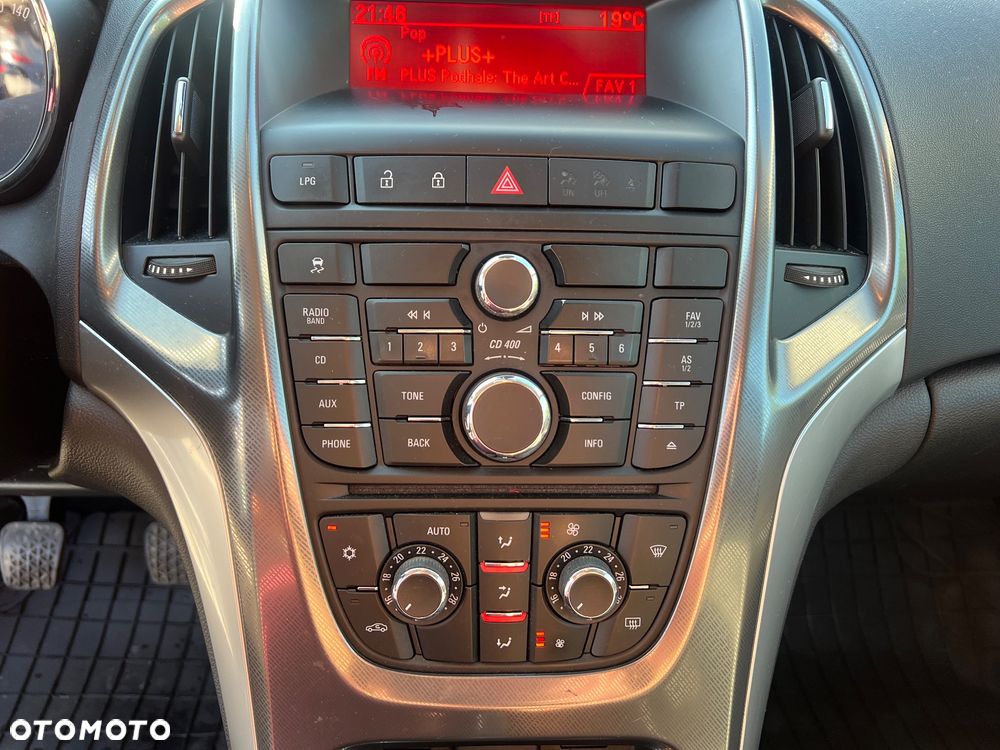 Opel Astra IV 1.4 T Cosmo S&S - 15