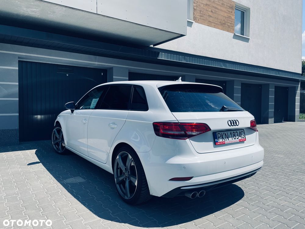 Audi A3 Sportback 2.0 TDI S tronic - 4