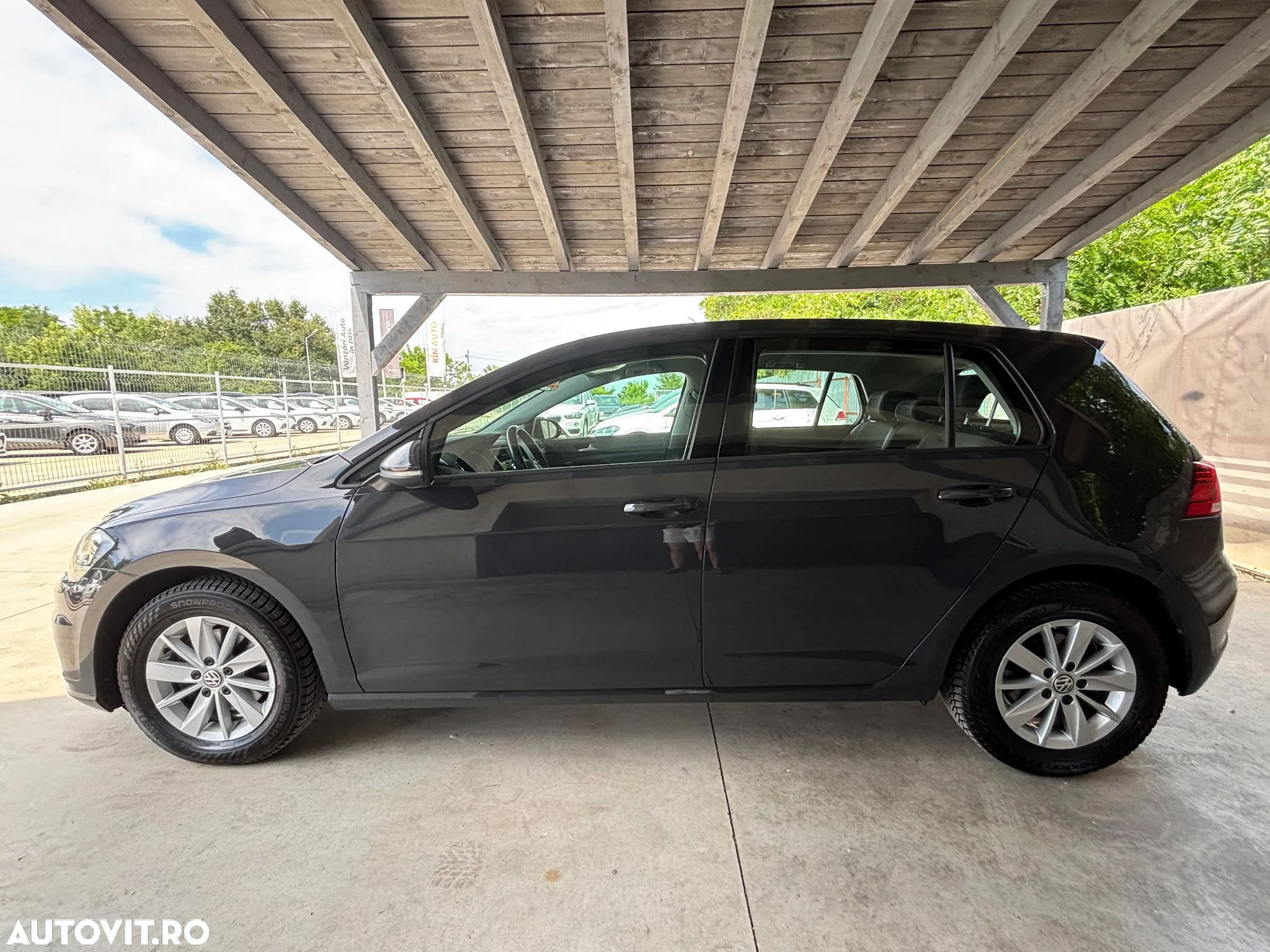 Volkswagen Golf 1.6 TDI Comfortline - 6