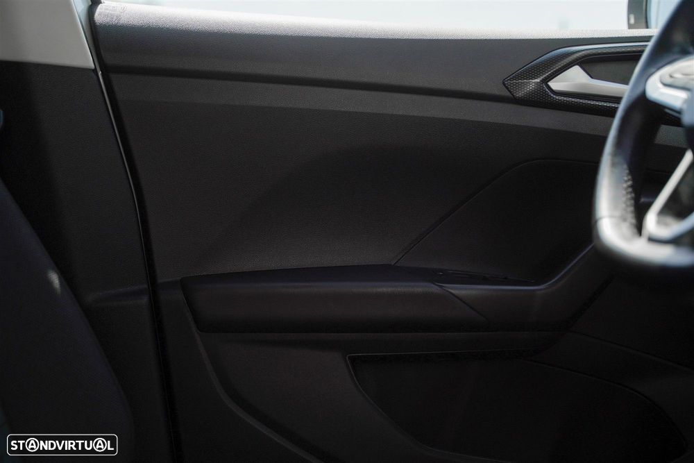 VW T-Cross 1.0 TSI BlackStyle - 31