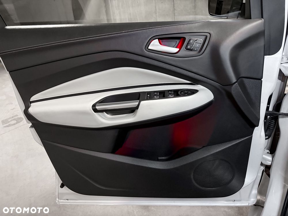 Ford Kuga 2.0 TDCi 4x4 Vignale - 23