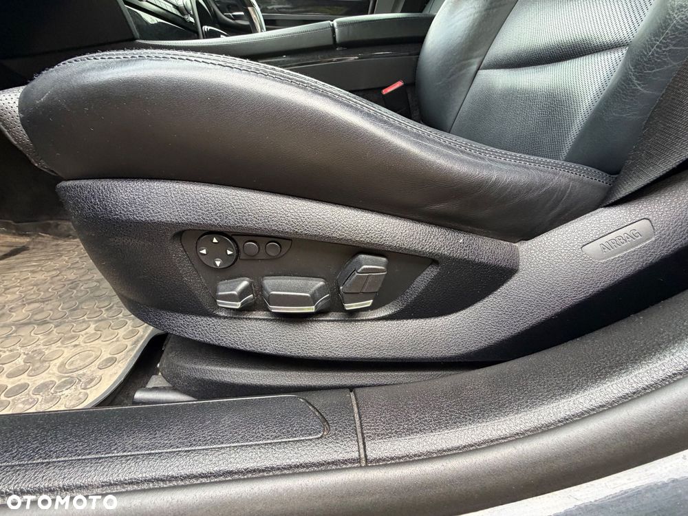 BMW Seria 7 750i - 13