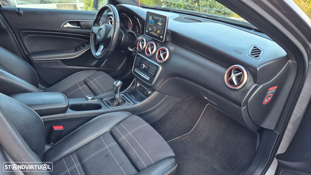 Mercedes-Benz A 180 CDI AMG Line - 17