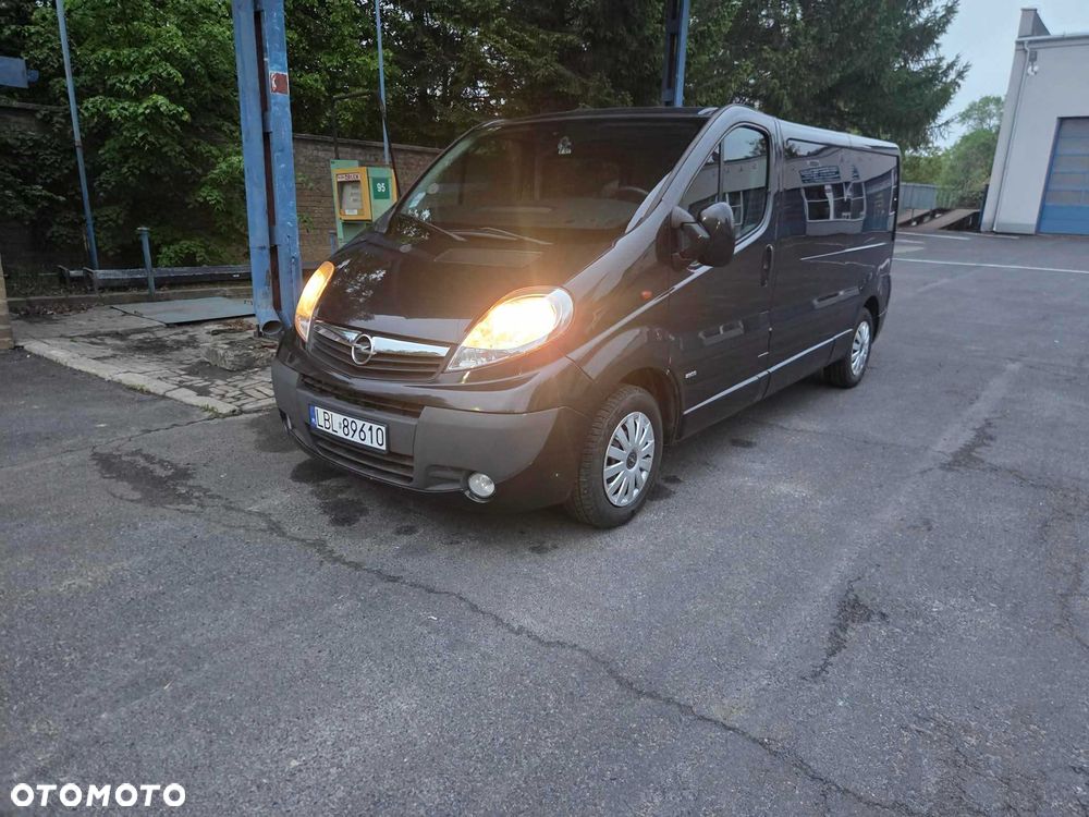 Opel Vivaro - 1