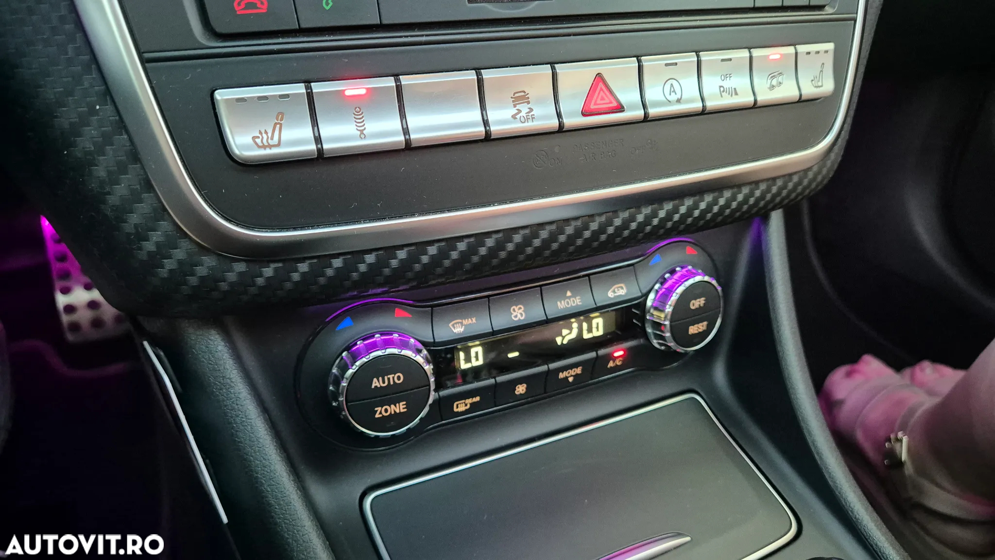 Mercedes-Benz A AMG 45 4Matic AMG Speedshift 7G-DCT - 34
