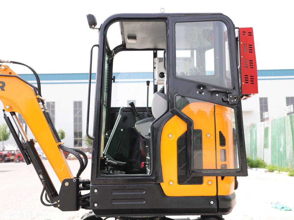 Inny Minikoparka Sylcar 25 - 12