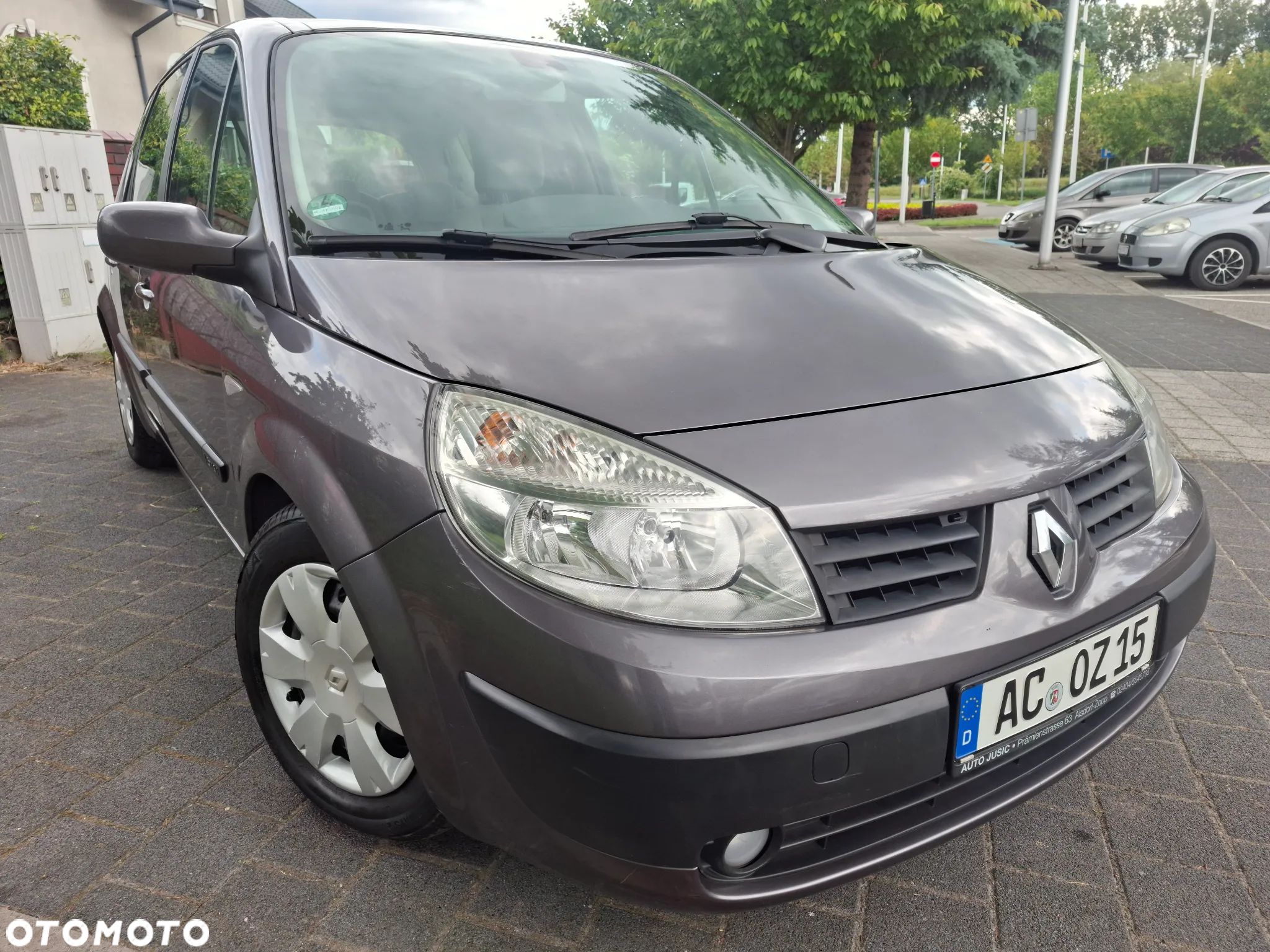 Renault Scenic - 1