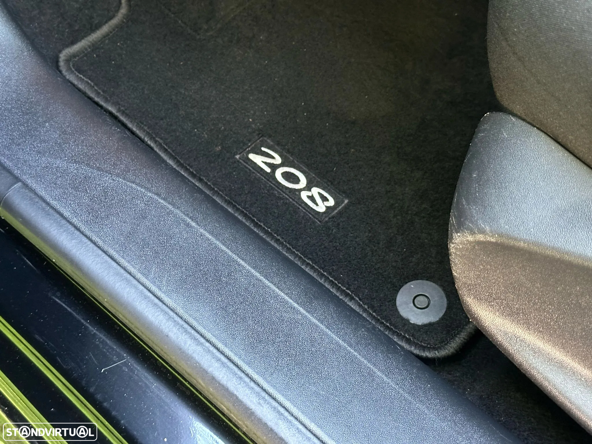 Peugeot 208 1.5 BlueHDi Signature - 16