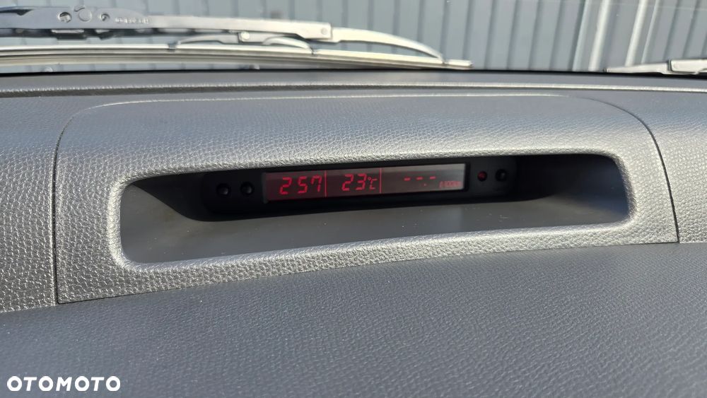 Suzuki Swift 1.3 Sakura - 24