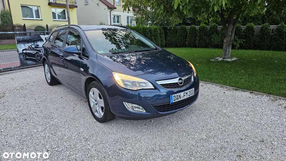 Opel Astra 1.7 CDTI EcoFLEX - 2