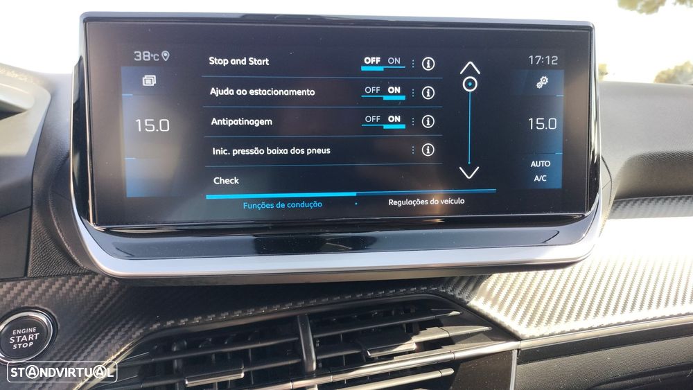 Peugeot 2008 1.2 PureTech Allure Pack EAT8 - 24