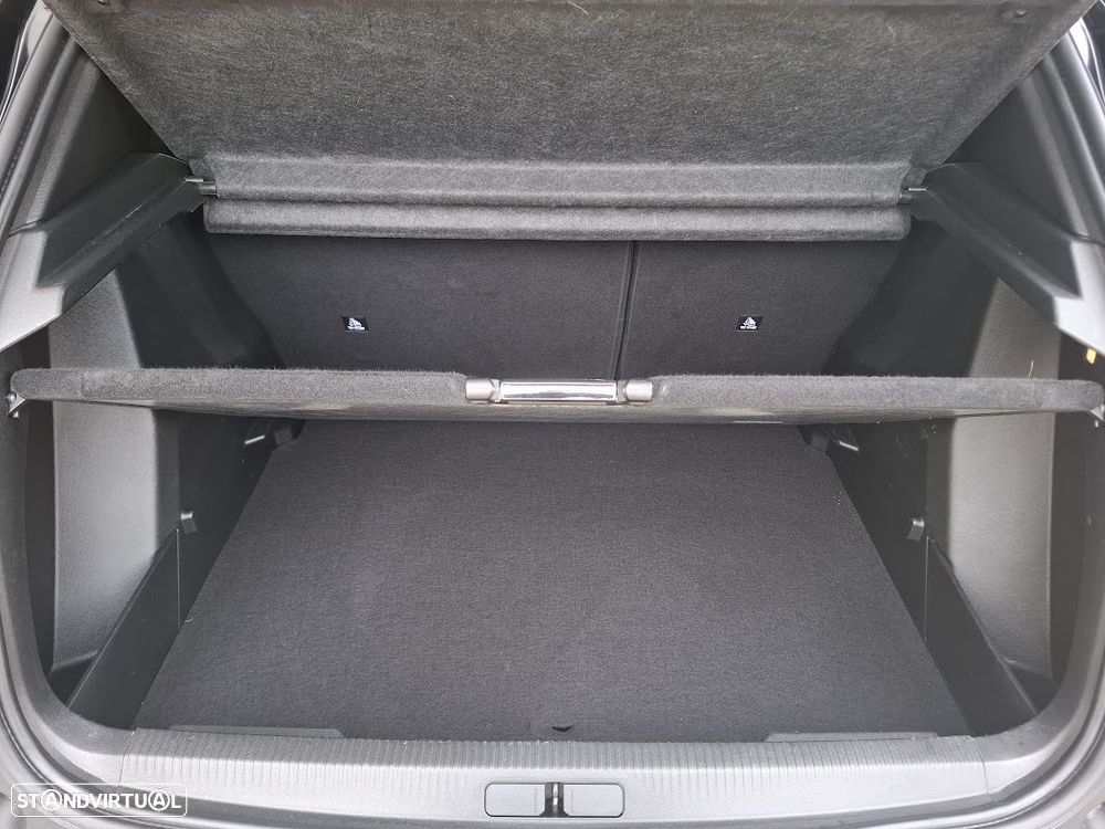 Peugeot 2008 1.2 PureTech GT Line - 47