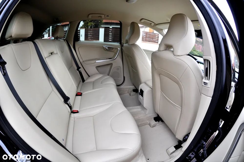 Volvo XC 60 D3 Drive-E Summum - 18