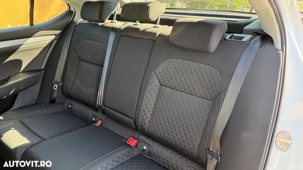 Skoda Superb 2.0 TDI DSG Ambition - 31