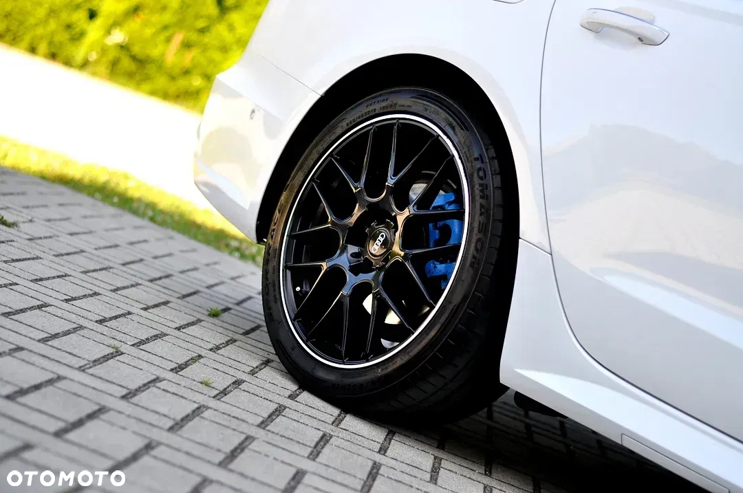 Audi A6 Avant 2.0 TDI Ultra DPF S tronic - 15