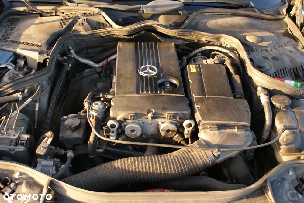 Mercedes-Benz Klasa E - 33