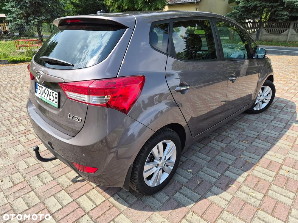 Hyundai ix20 1.4 Premium - 3