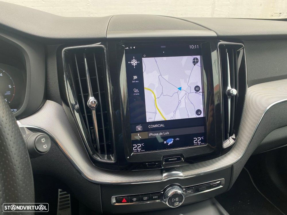 Volvo XC 60 2.0 D4 R-Design Geartronic - 22