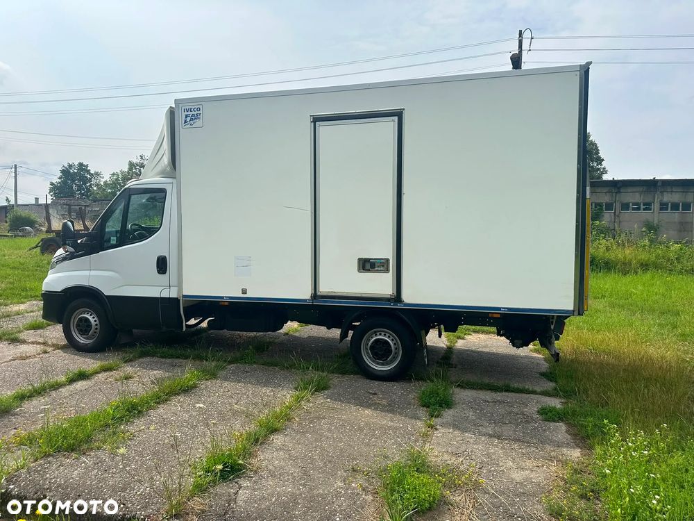 Iveco Daily 35-160 KONTENER+WINDA (udźwig 750kg) 2.3 diesel 156 kM automat 2021 DRZWI W KONTENERZE Z OBU STRON, WEBASTO, KAMERA COFANIA, GOTOWY DO PRACY! - 21