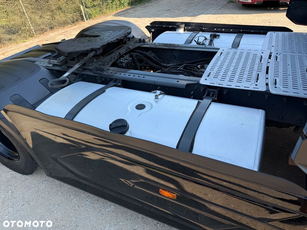 DAF XG+ 530 KM / RETARDER INTARDER / FULL KONTRAKT DAF / KLIMA POSTOJOWA / MAX ZBIORNIKI 1465 L / NAJWIĘKSZA KABINA XG PLUS / FULL SPOJLERY / DOSTĘPNE 3 SZTUKI !! - 22