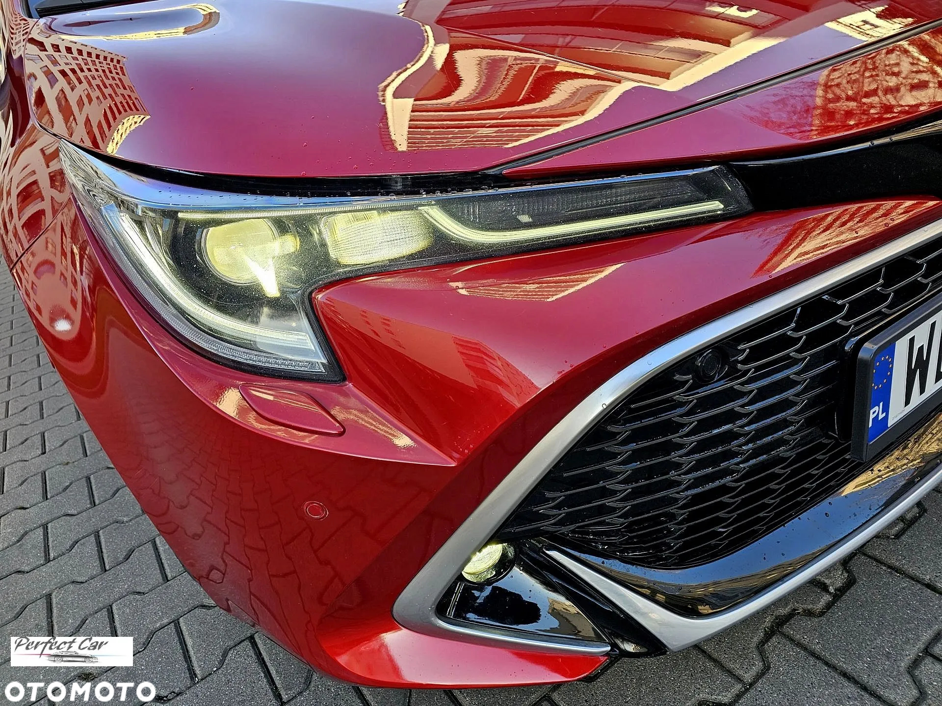 Toyota Corolla 1.8 Hybrid Executive - 24