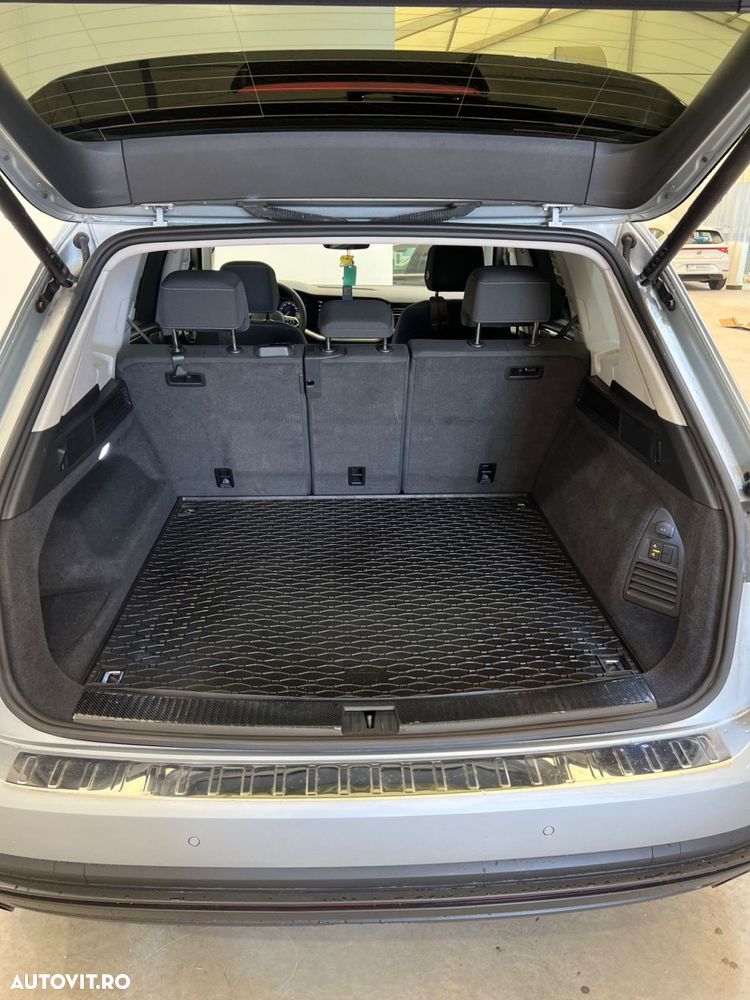 Volkswagen Touareg - 8