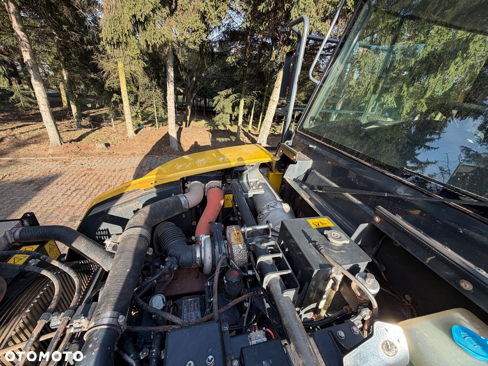 Komatsu HM300-3 - 12