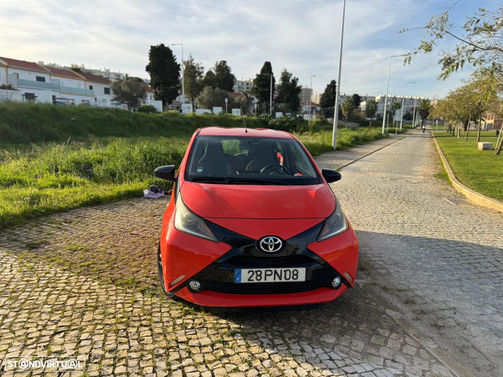 Toyota Aygo 1.0 X-Cite - 1